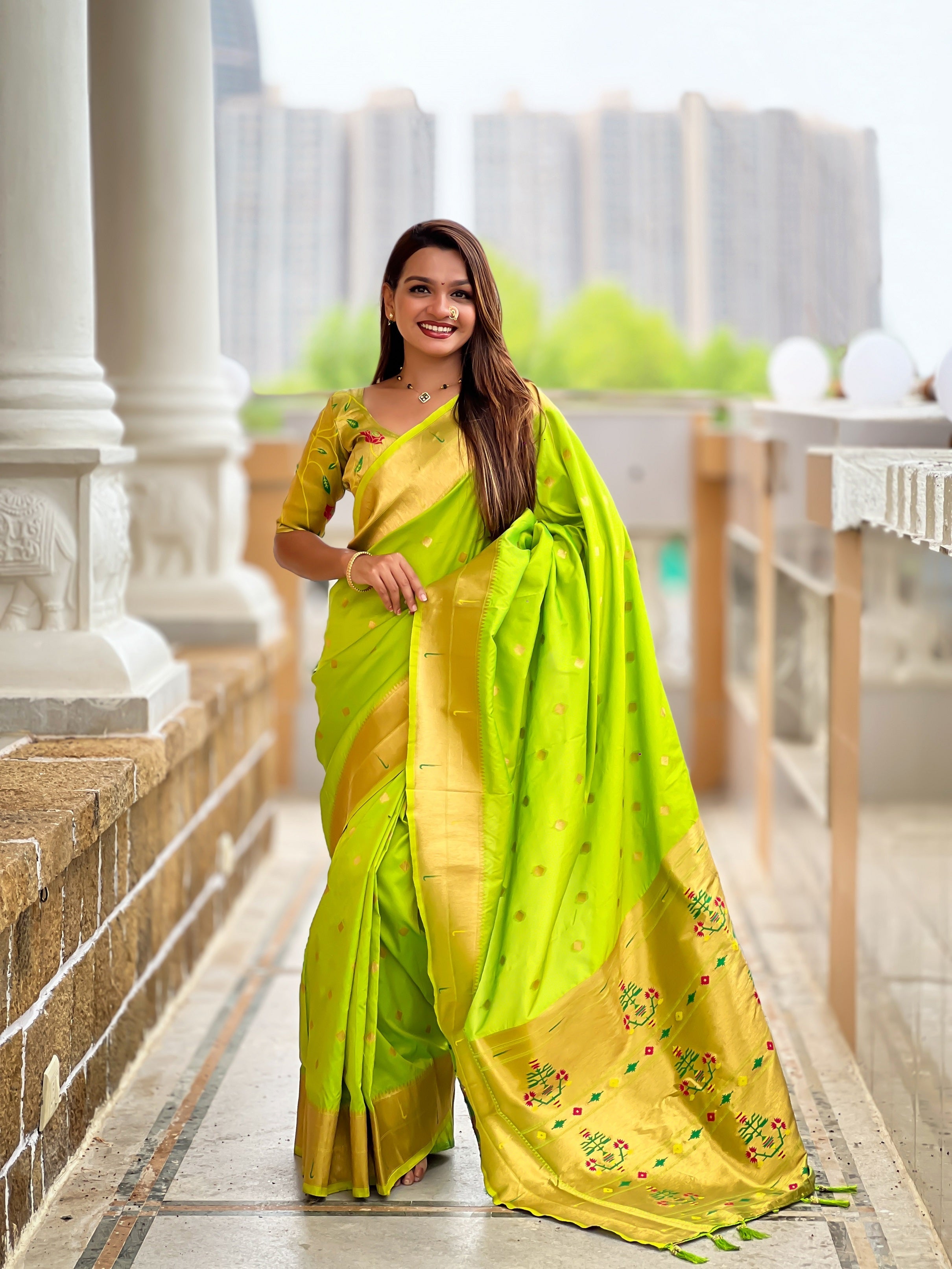 Vedant Vastram Soft Litchi Silk Paithani Jacquard Saree - Parrot