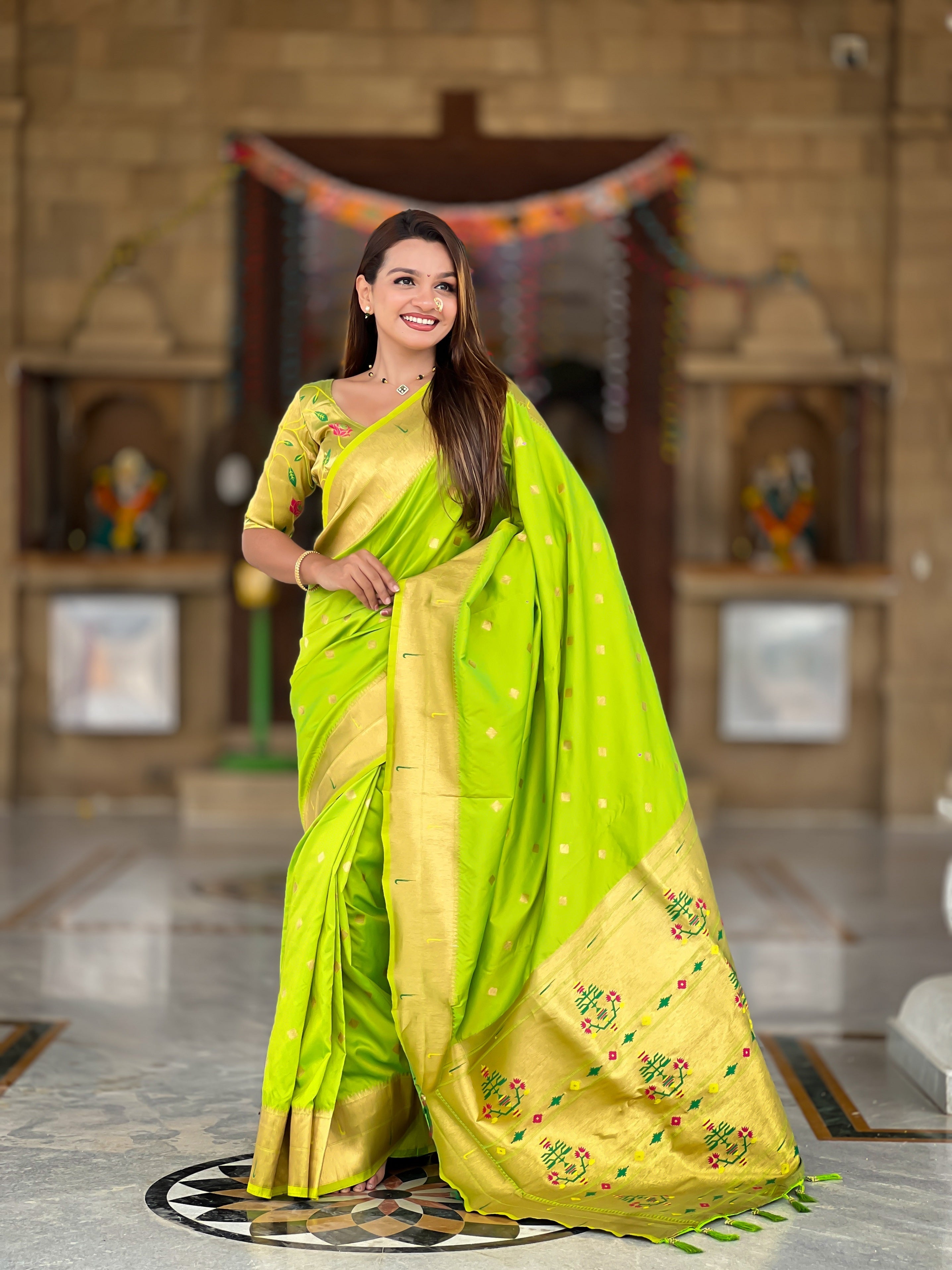 Vedant Vastram Soft Litchi Silk Paithani Jacquard Saree - Parrot