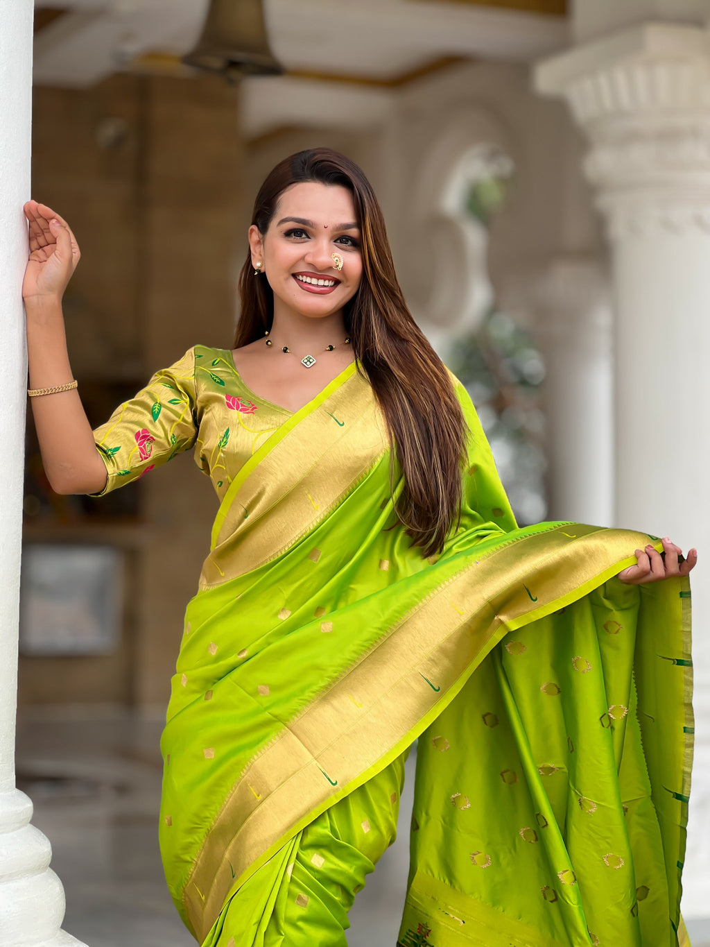 Vedant Vastram Soft Litchi Silk Paithani Jacquard Saree - Parrot