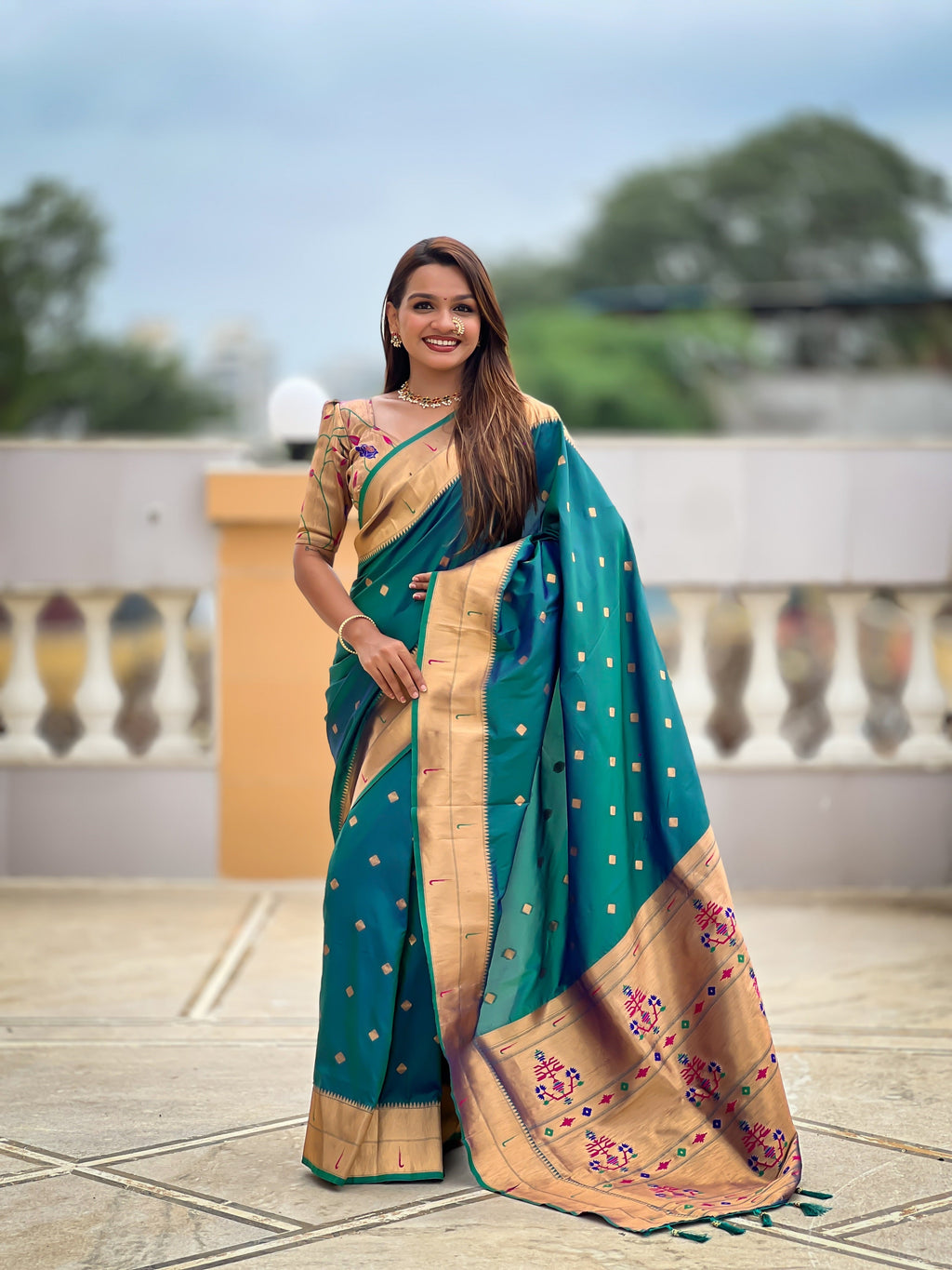 Vedant Vastram Soft Litchi Silk Paithani Jacquard Saree - Rama