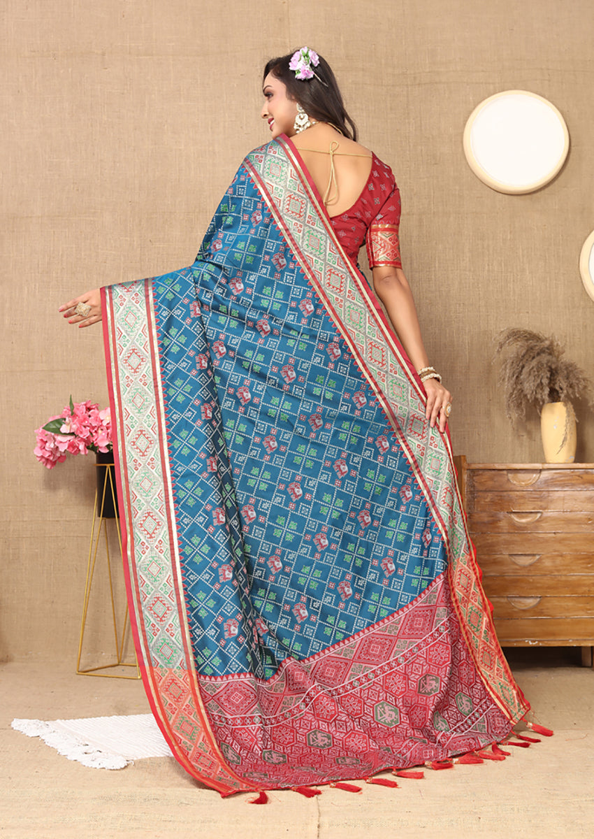 Lorenvalley Fashion Rama Patola Silk Woven Design with Zari Meenakari Weaving motifs Pallu Saree