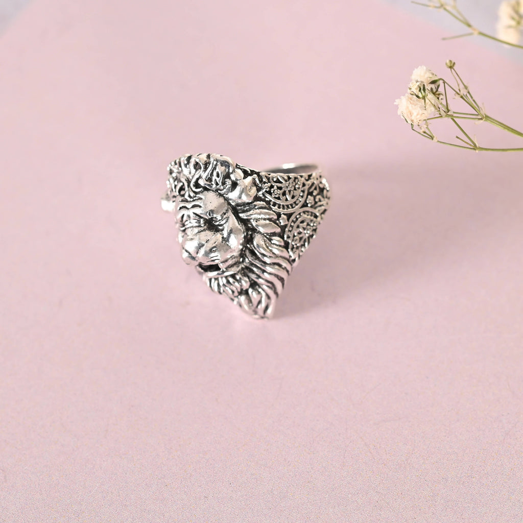 NVR Men Silver-Plated Lion Face Finger Ring