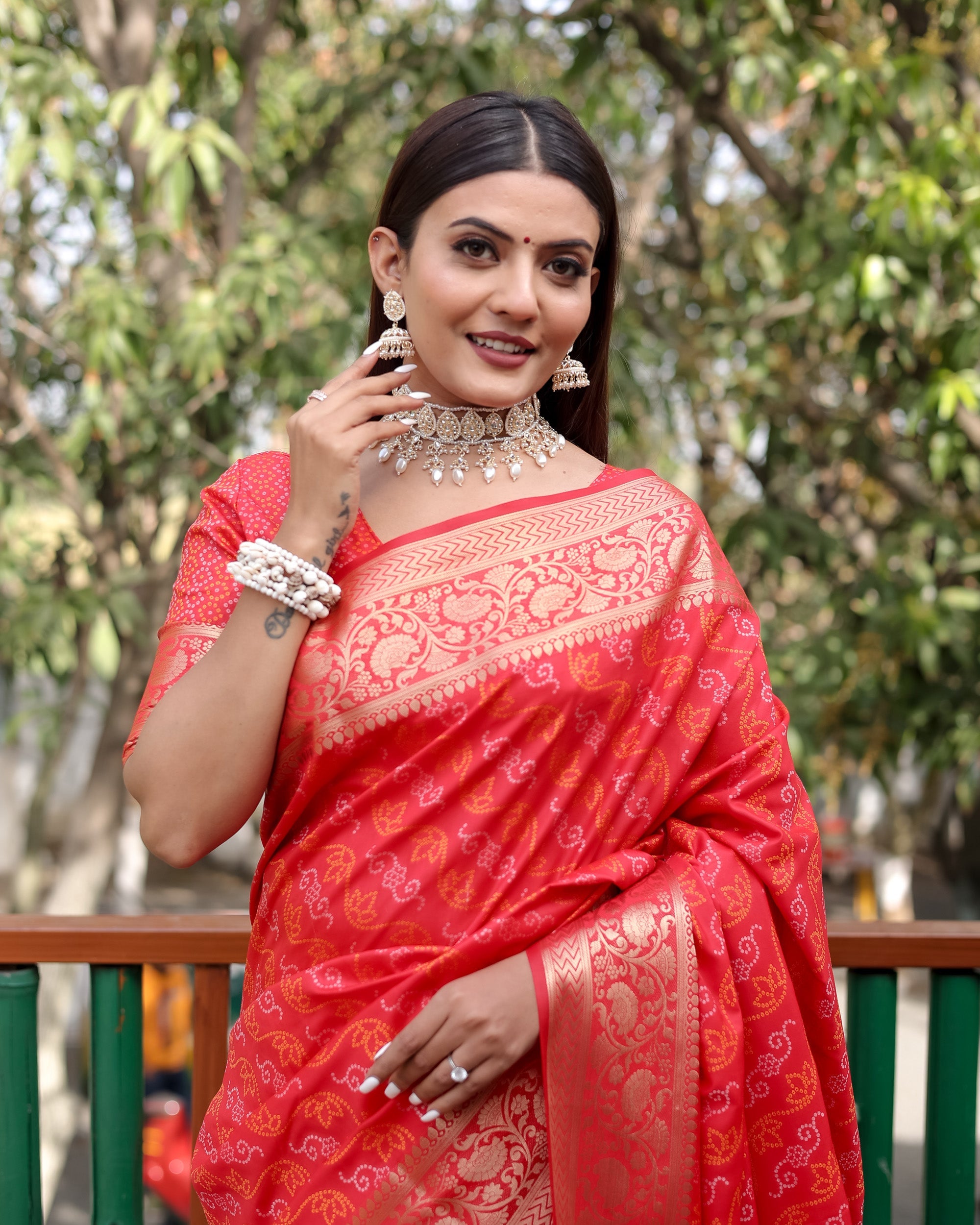Lorenvalley Premium Bandhej Patola Silk Sarees with kanchi Borders and Contrast Zari Weaving borders Saree - Red