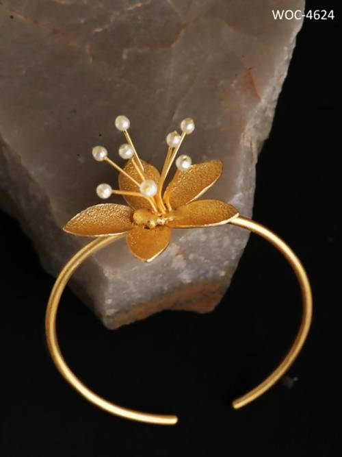 Mominos Fashion Johar Kamal Matt Golden Flower Bracelet