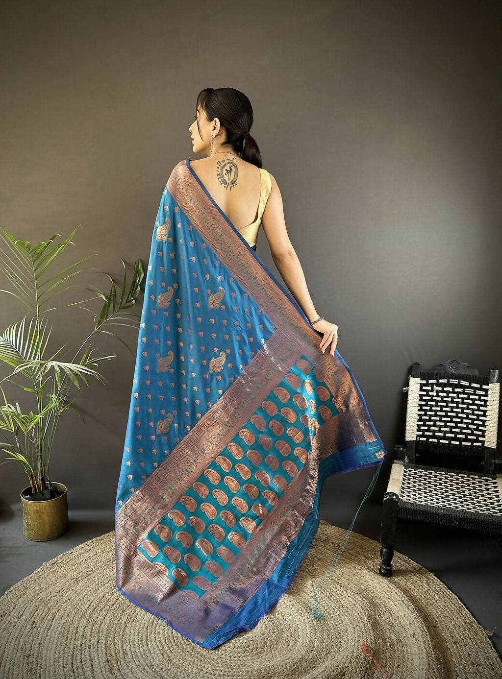 Joban Fashion Banarasi Royal Blue Woven Woven Soft Silk Saree - Distacart