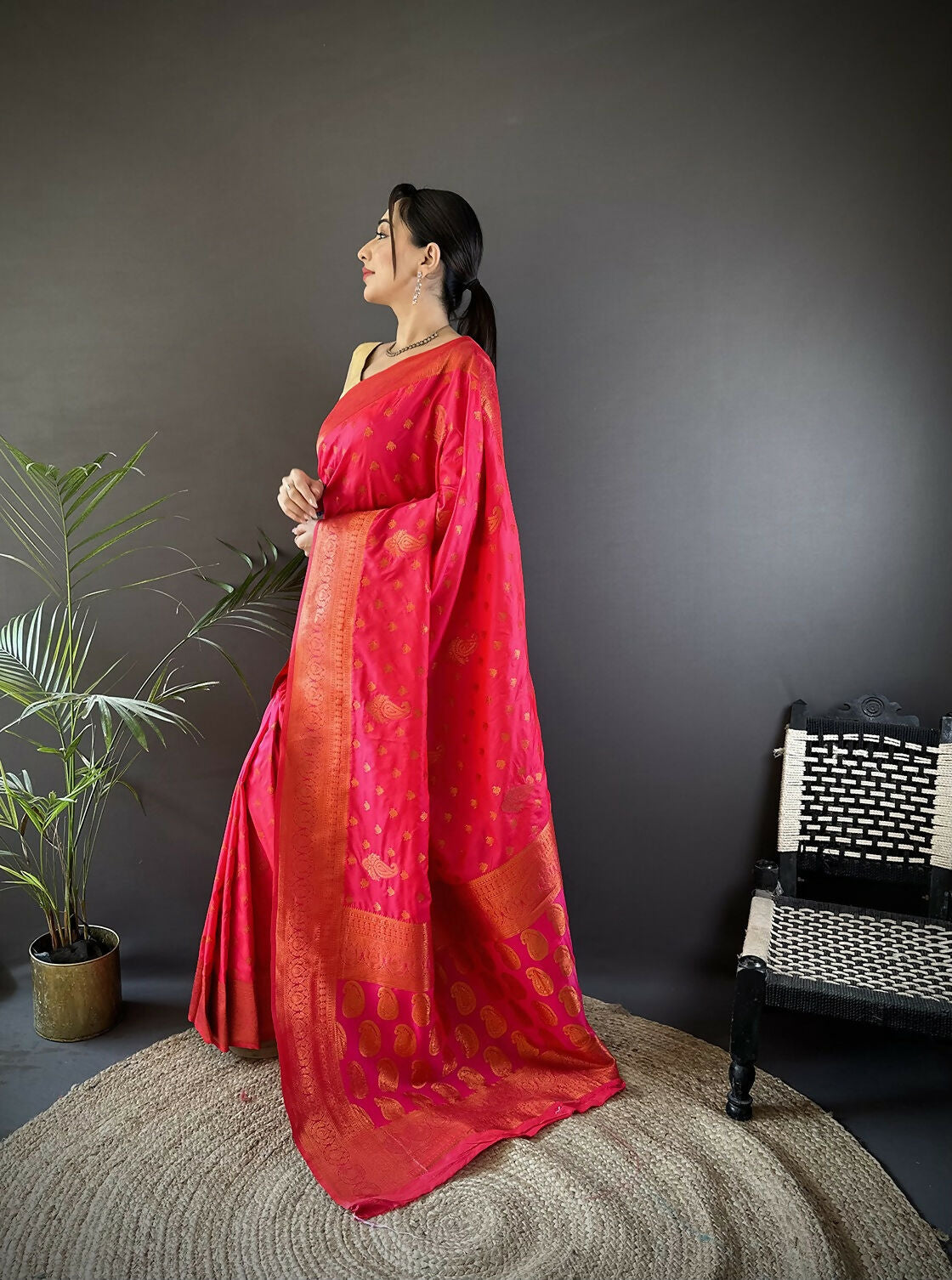 Joban Fashion Banarasi Hot Pink Woven Soft Silk Saree - Distacart