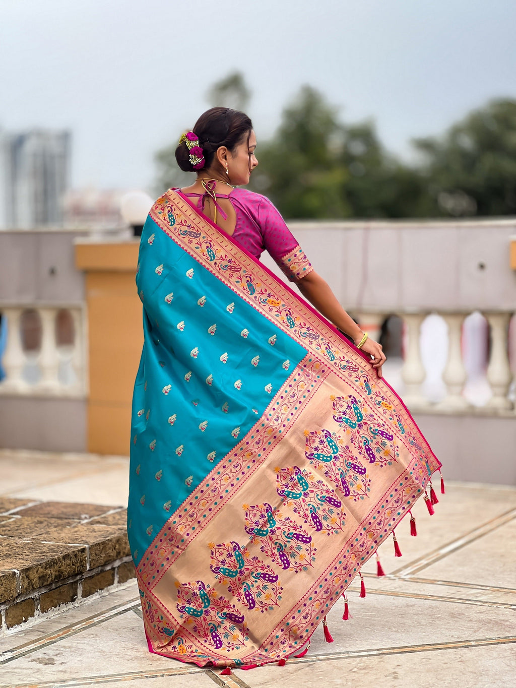 Vedant Vastram Soft Litchi Silk Paithani Jacquard Saree - Firozi