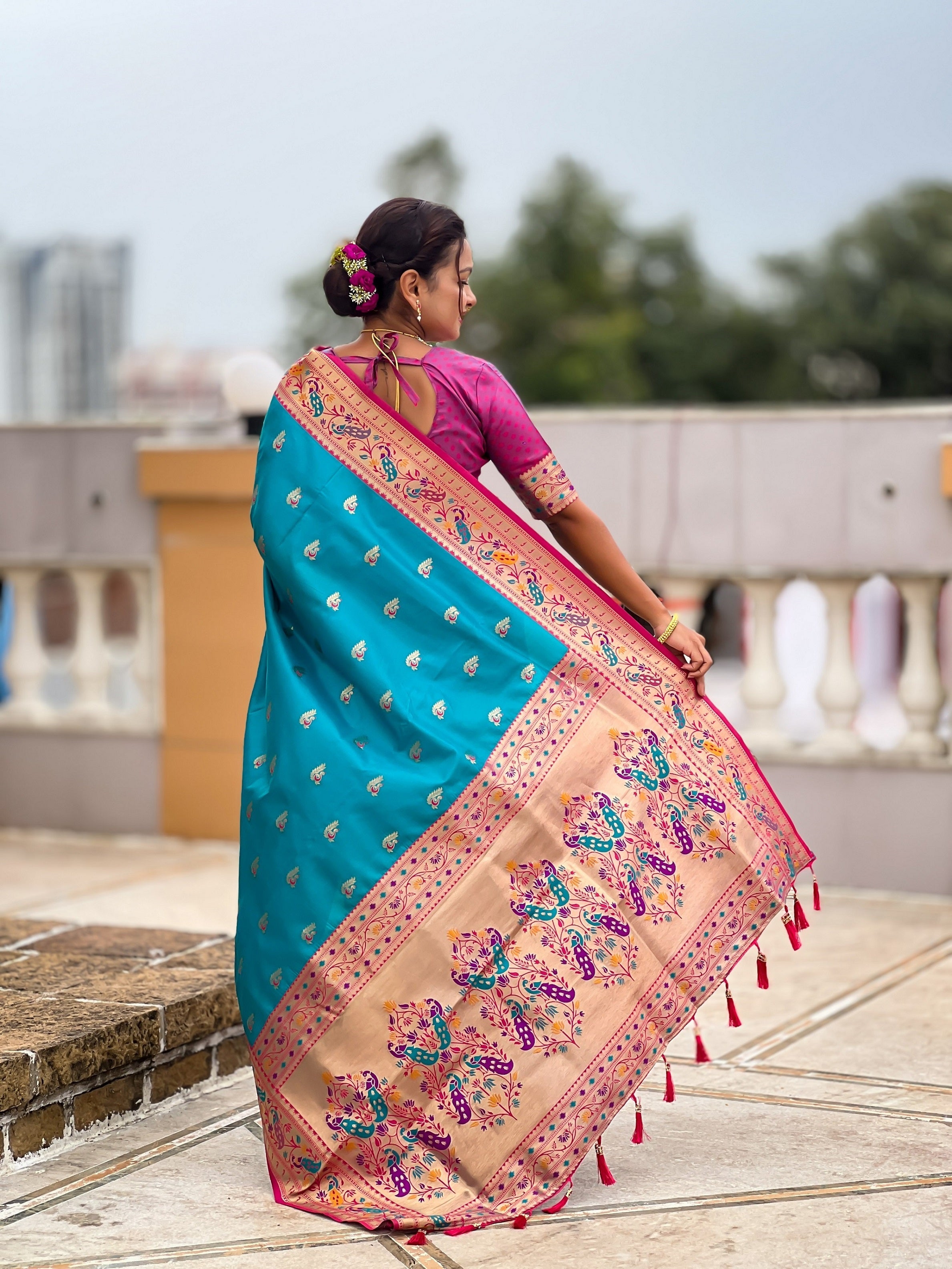 Vedant Vastram Soft Litchi Silk Paithani Jacquard Saree - Firozi