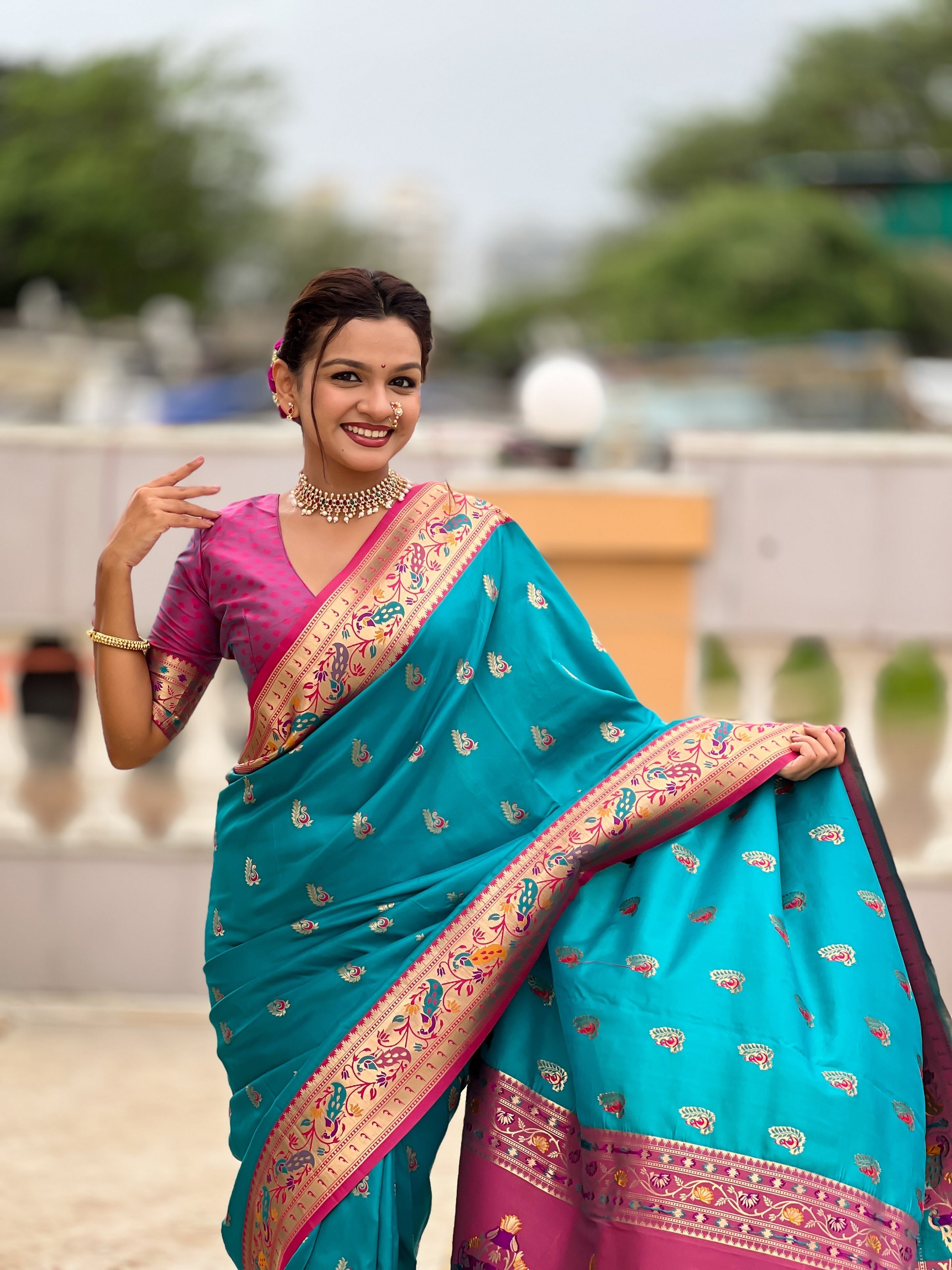 Vedant Vastram Soft Litchi Silk Paithani Jacquard Saree - Firozi