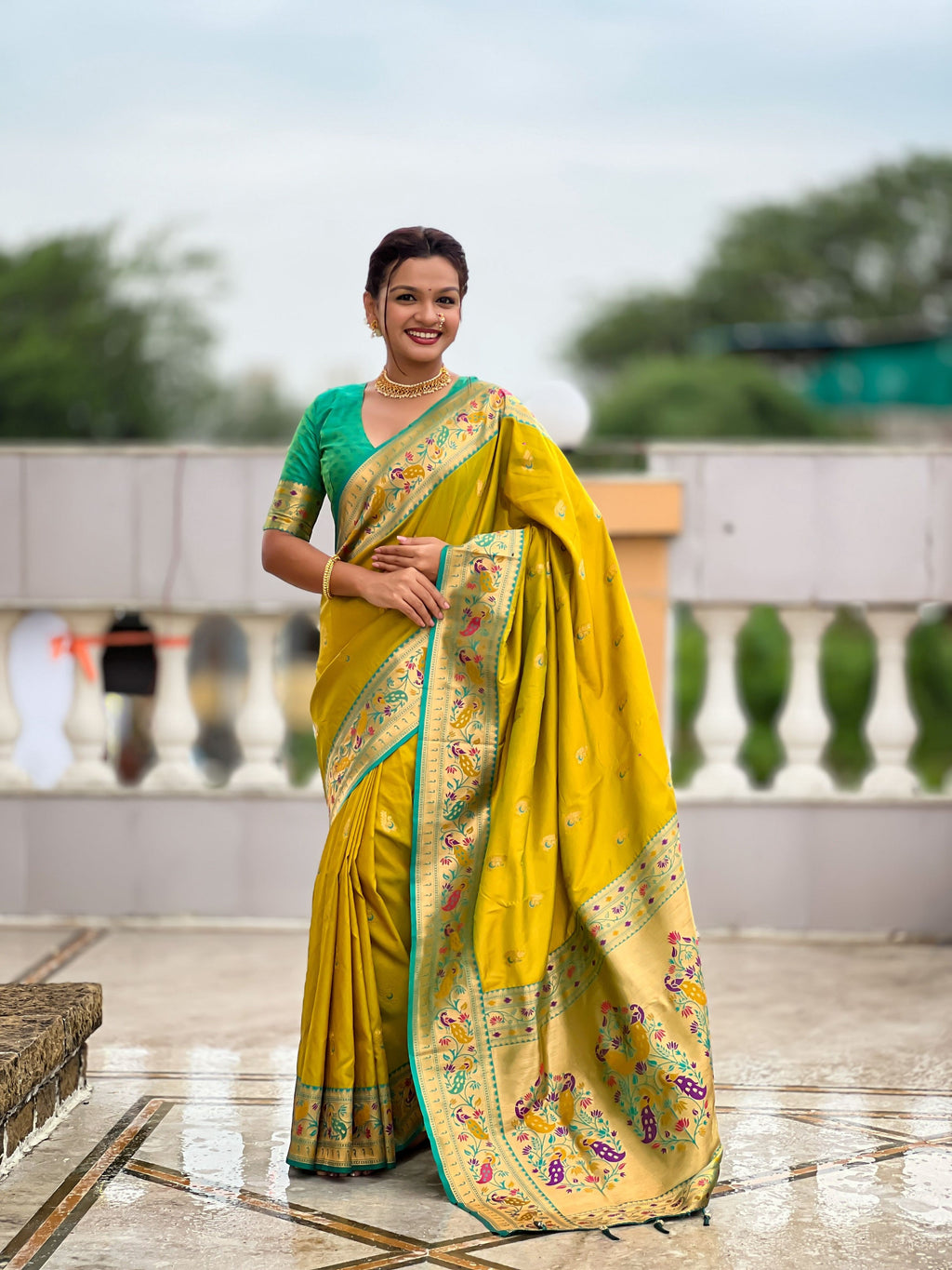 Vedant Vastram Soft Litchi Silk Paithani Jacquard Saree - Olive