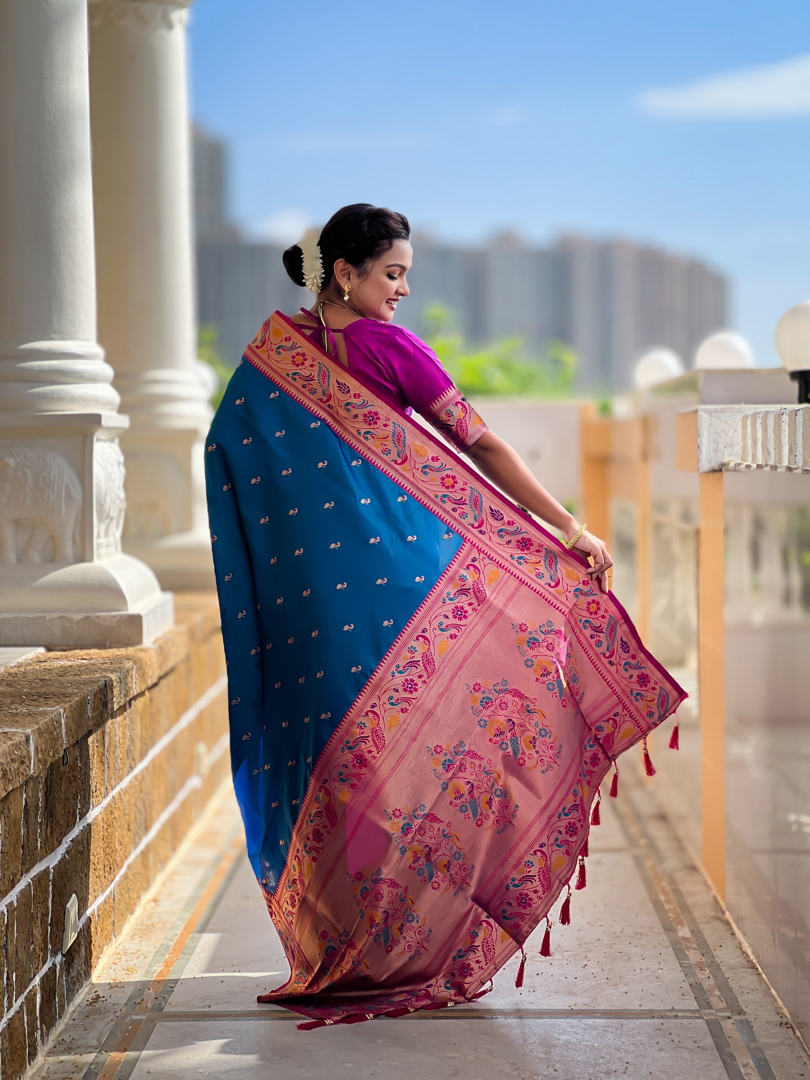 Vedant Vastram Soft Litchi Silk Paithani Jacquard Saree - Firozi