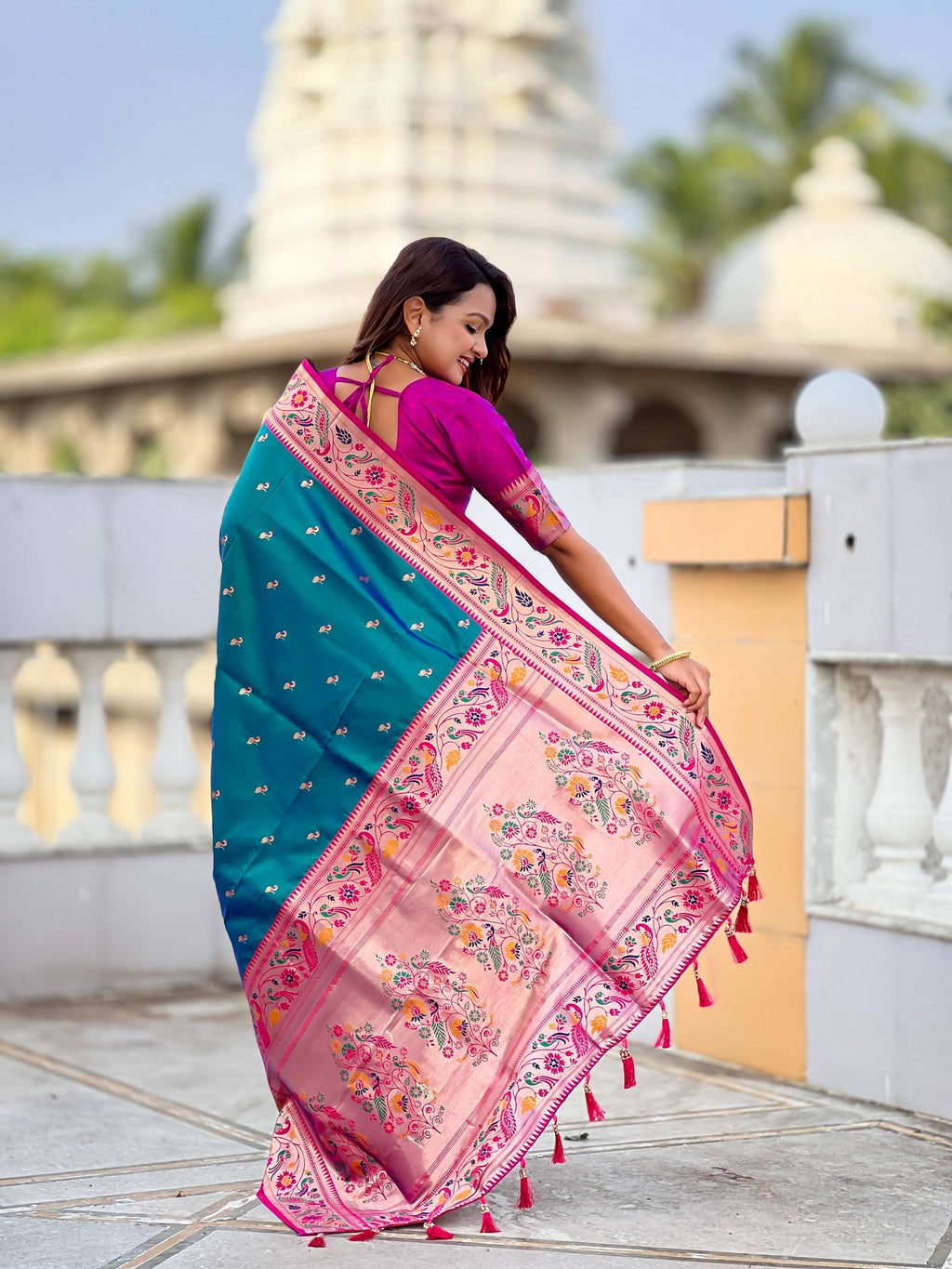 Vedant Vastram Soft Litchi Silk Paithani Jacquard Saree - Rama