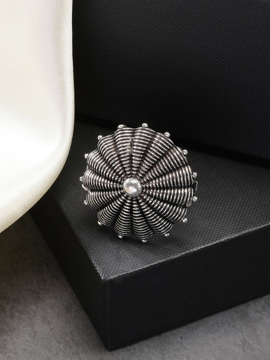 NVR Women's Silver-Toned Floral Shape Adjustable Finger Ring