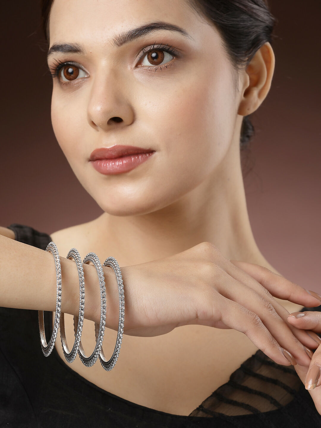 NVR Women's Set of 4 Silver-Toned German Silver Oxidised Bangles - Distacart