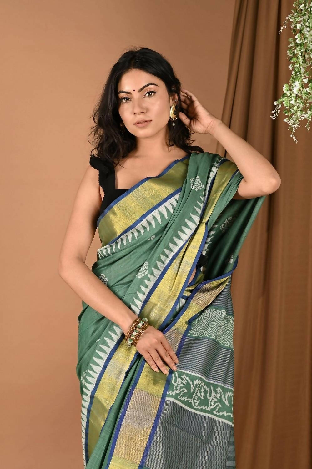 Very Much Indian Pure Cotton Handloom Saree With Intricate Borders - Green - Distacart