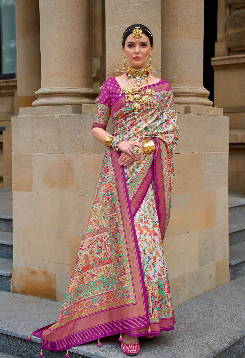 Contessa Pink& White Superior V.P.Silk Woven Printed Patola Silk Saree - Rewaa Milano