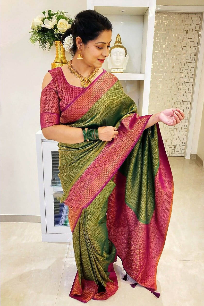DEIANA'S Beautiful Designer Golden zari Soft Lichi Silk Saree - Mehndi