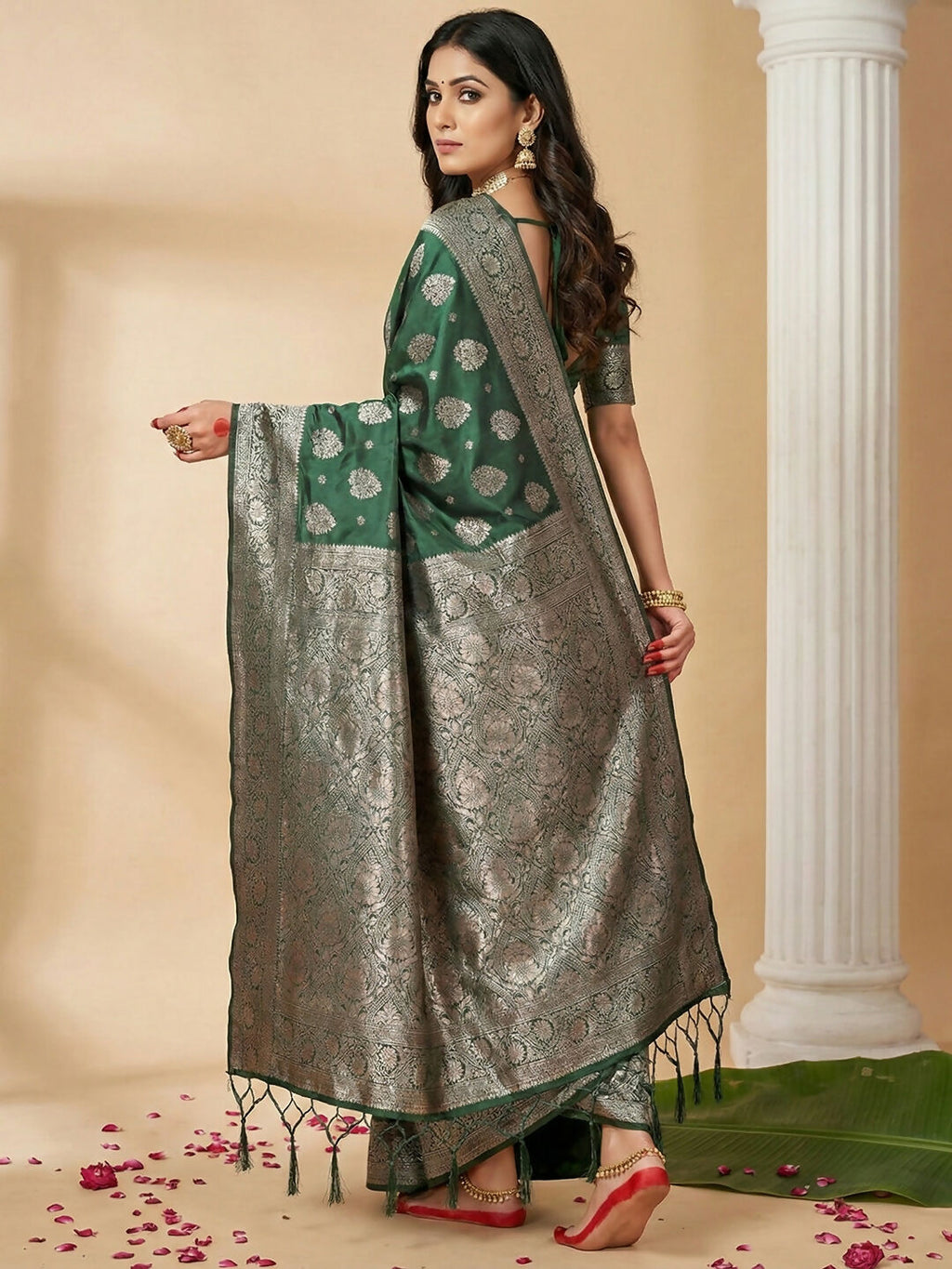 Shree Shyam Fashion Dark Green Silk Blend Saree - Distacart