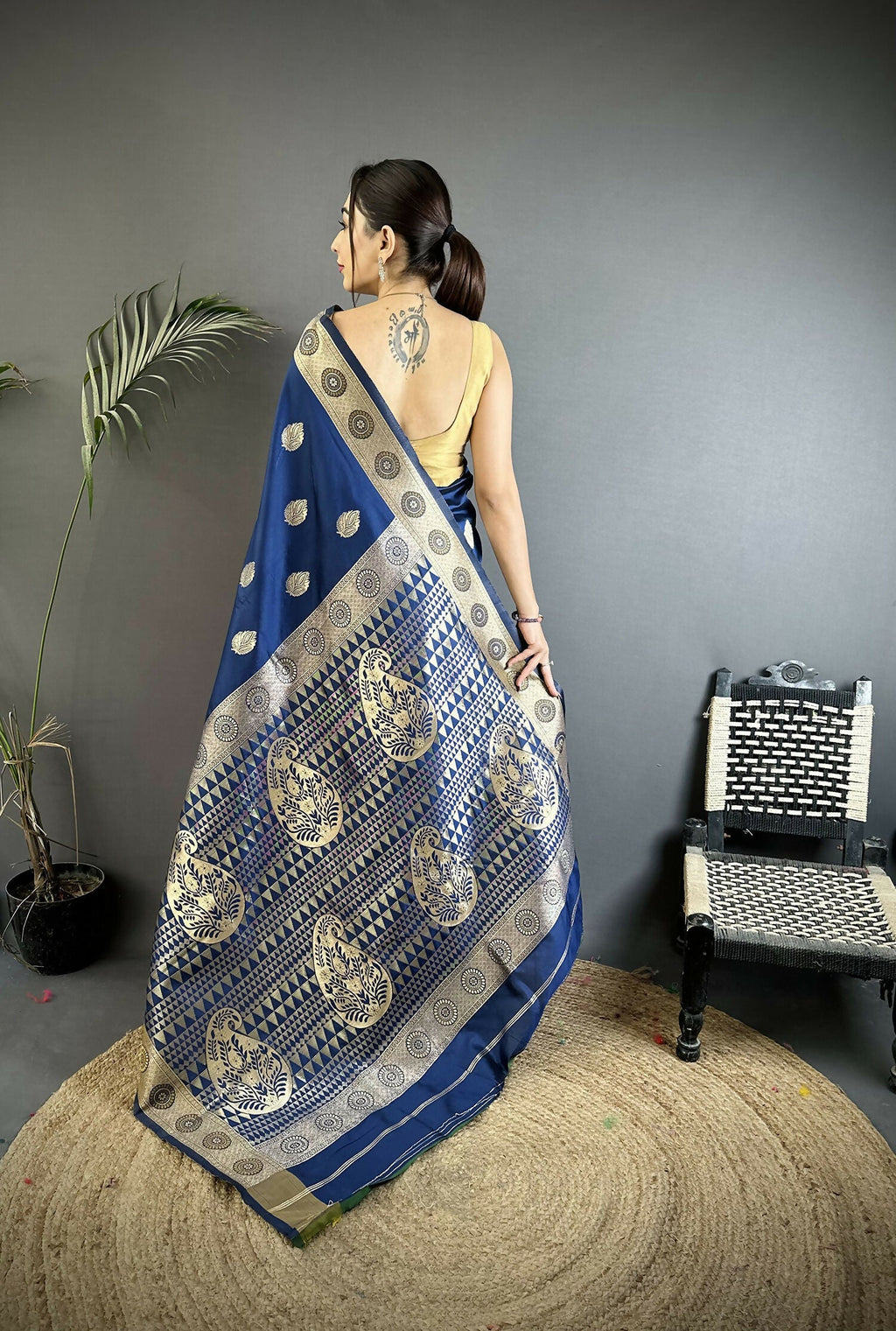Joban Fashion Navy Blue Paisley Soft Silk Banarasi Saree - Distacart
