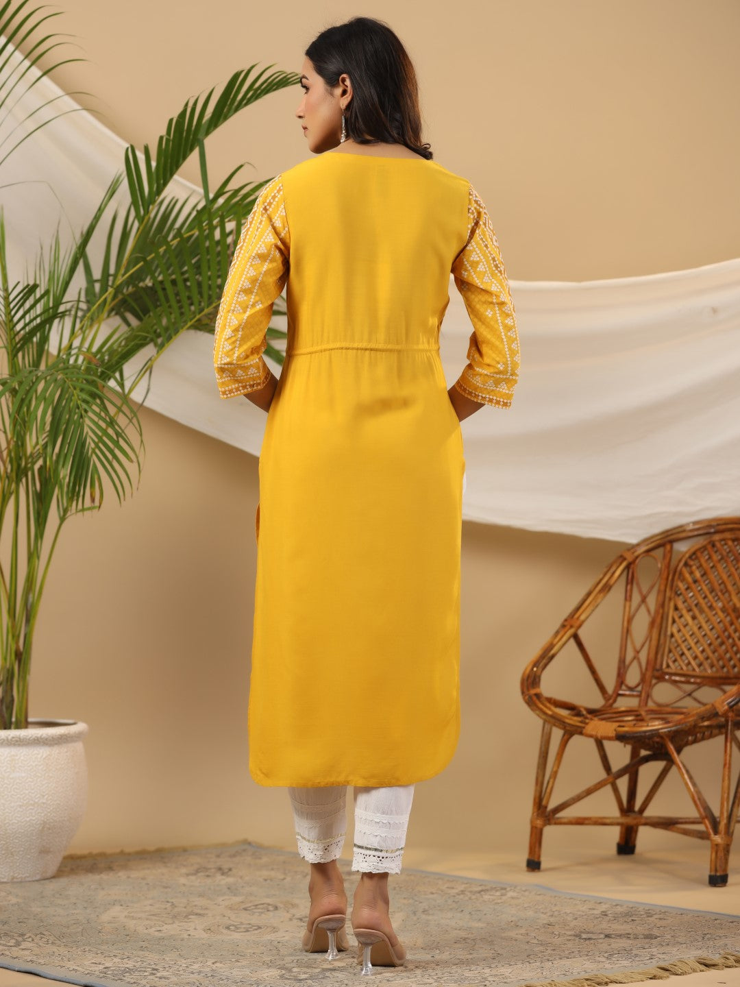 Juniper The Madhubala Women Mustard Geometric Printed Rayon Kurta With Contrast Beadwork Sequins & Tassels - Distacart