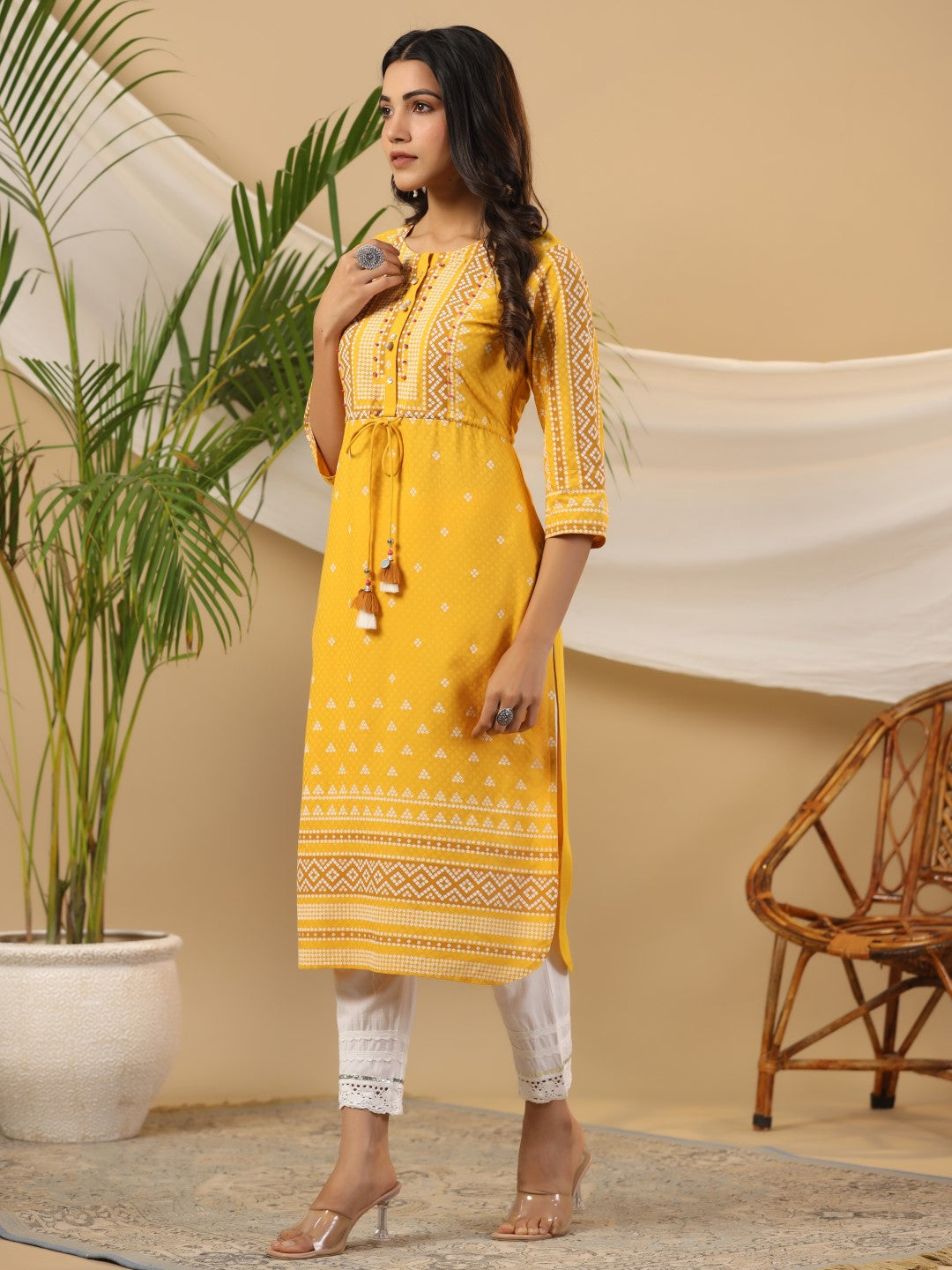 Juniper The Madhubala Women Mustard Geometric Printed Rayon Kurta With Contrast Beadwork Sequins & Tassels - Distacart