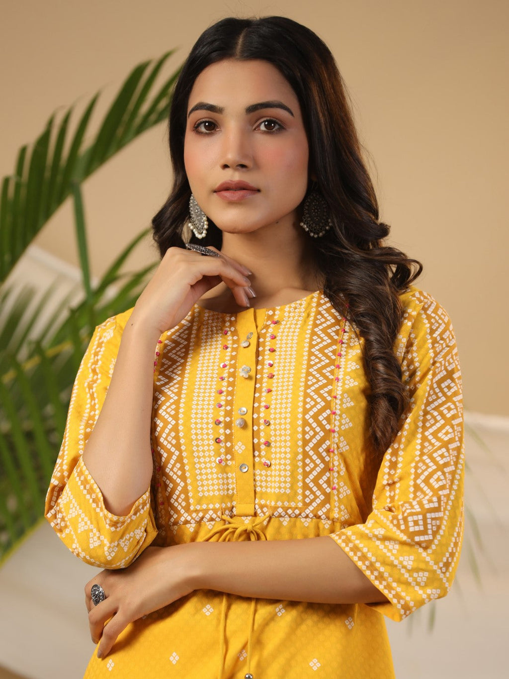 Juniper The Madhubala Women Mustard Geometric Printed Rayon Kurta With Contrast Beadwork Sequins & Tassels - Distacart