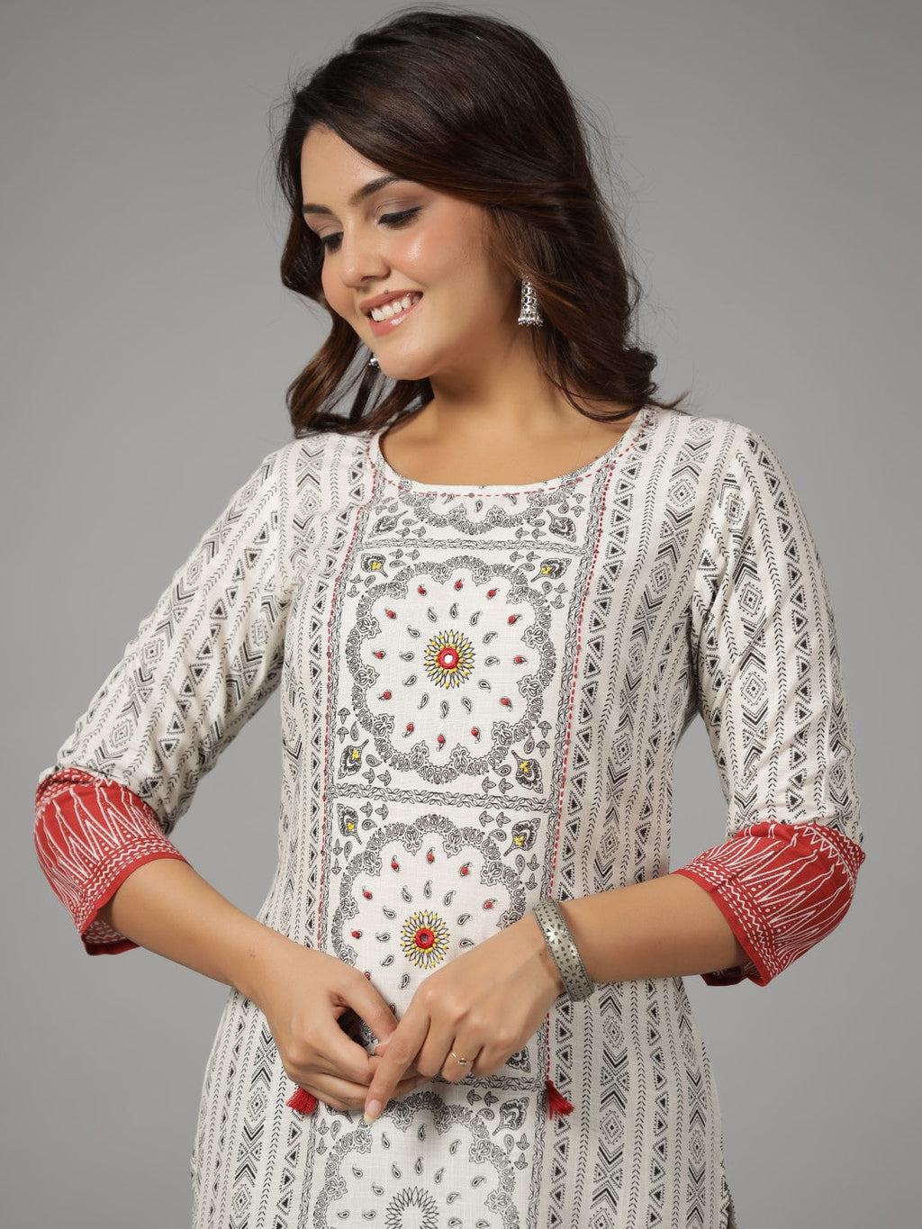 Juniper Women's White Ethnic Motif Printed Rayon Slub Kurta With Beads & Sequins