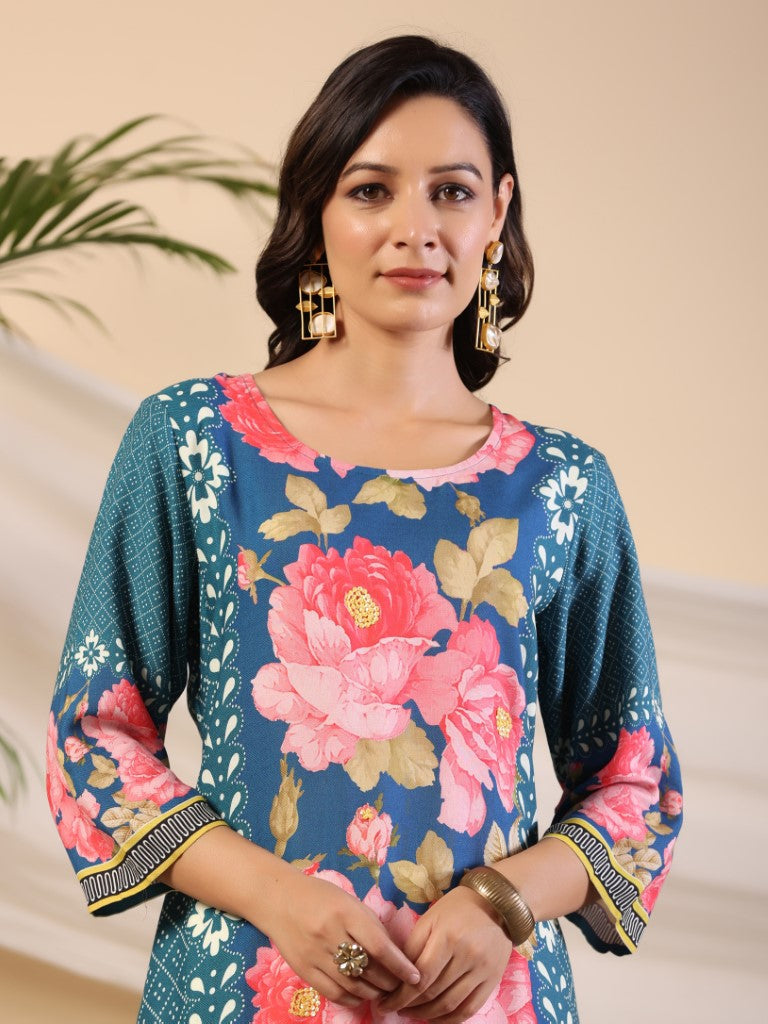 Juniper Women's Blue Rayon Floral Printed Straight Kurta