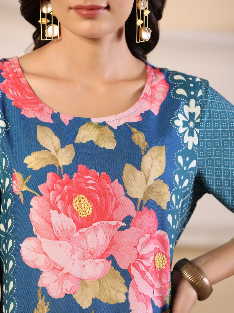 Juniper Women's Blue Rayon Floral Printed Straight Kurta