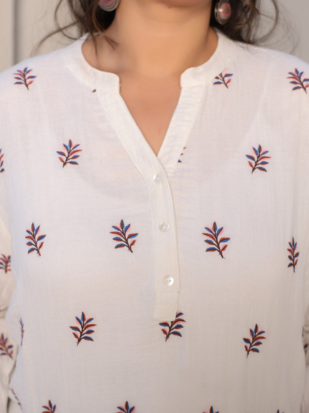 Juniper Ivory Women Floral Embroidered High-Low Cotton Plus Size Tunic With Half Placket