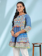 Juniper The Sujani Blue Floral Printed Pure Cotton Tunic With Thread Work