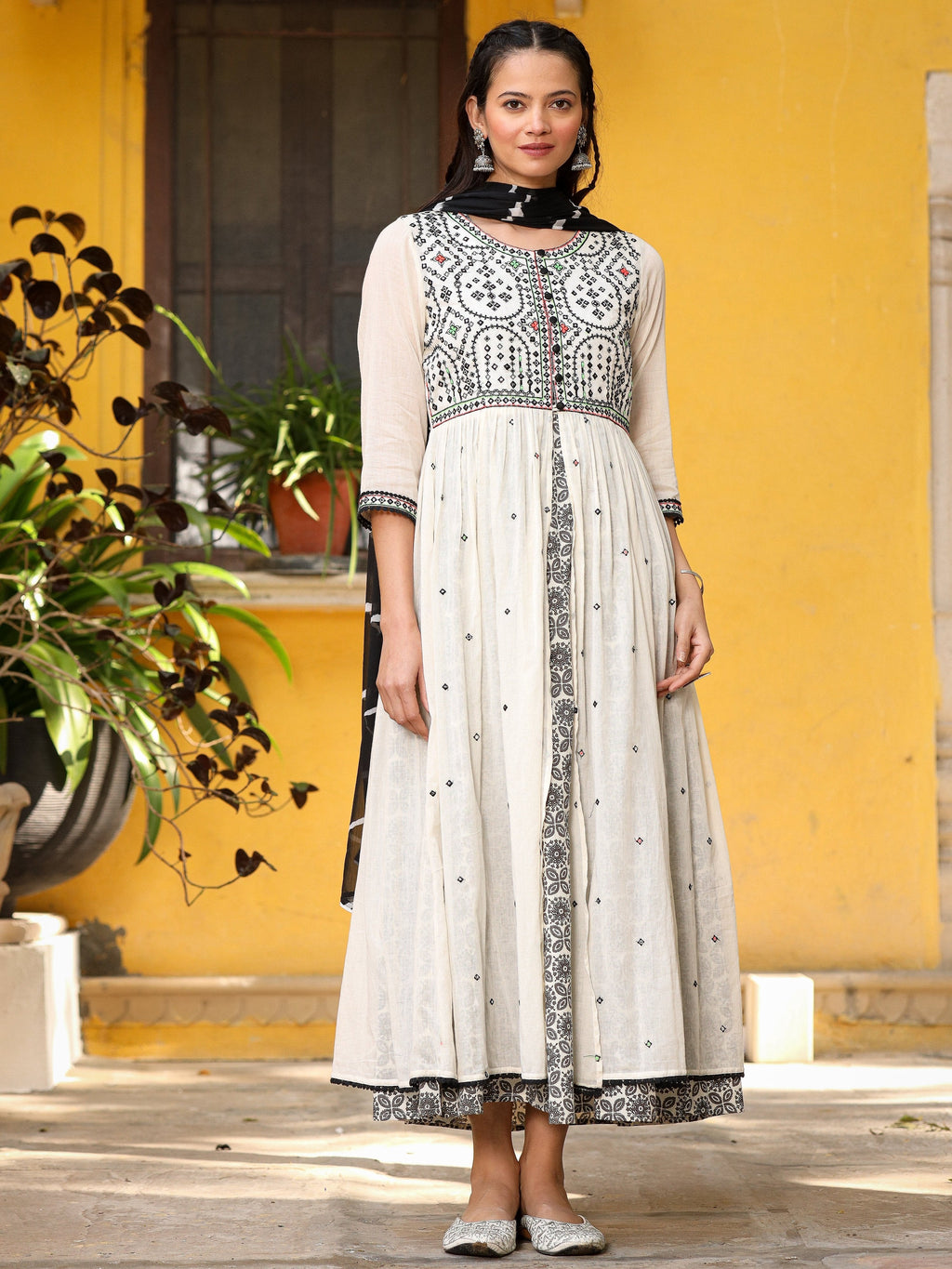 Juniper Off-White & Black Cotton Embroidered Anarkali Dress With Jacket & Tie-Dye Dupatta - Distacart