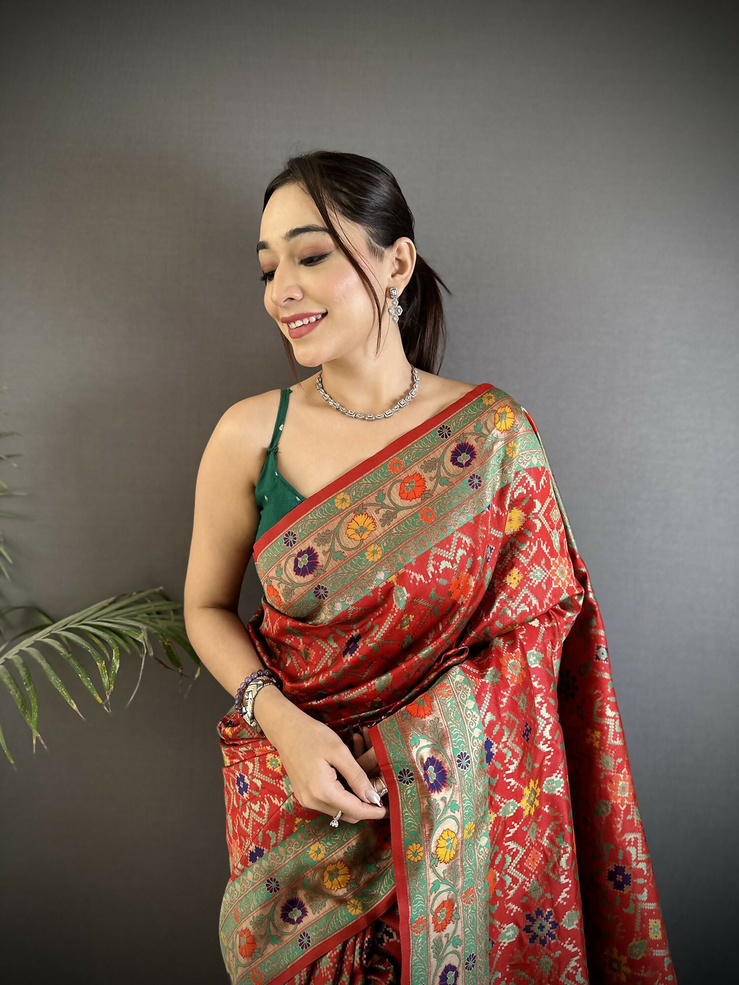 Joban Fashion Red Banarasi Soft Silk Woven Saree - Distacart