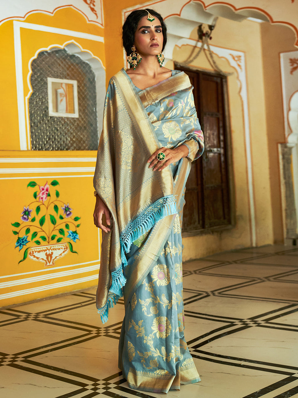 Janasya Grey Banarasi Silk Woven Floral Design Banarasi Saree