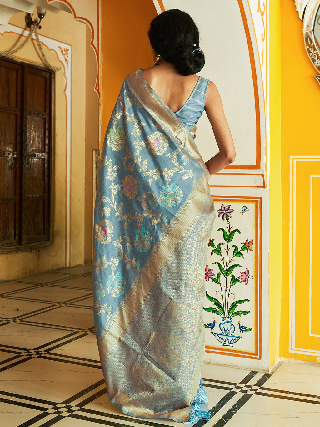 Janasya Grey Banarasi Silk Woven Floral Design Banarasi Saree