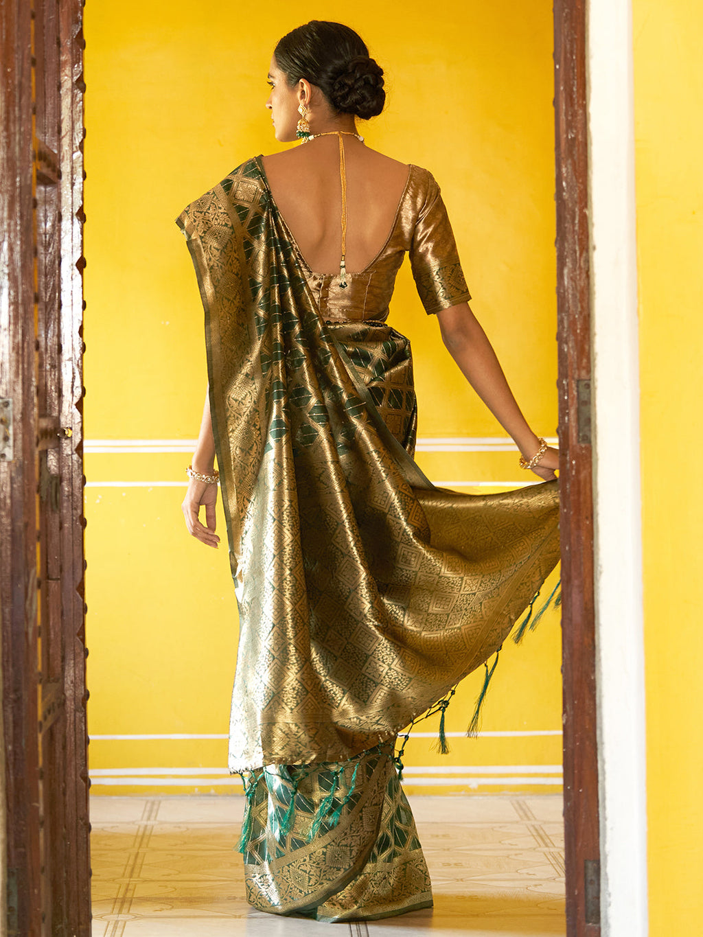Janasya Dark Green Organza Woven Ethnic Motifs Kanjeevaram Saree - Distacart
