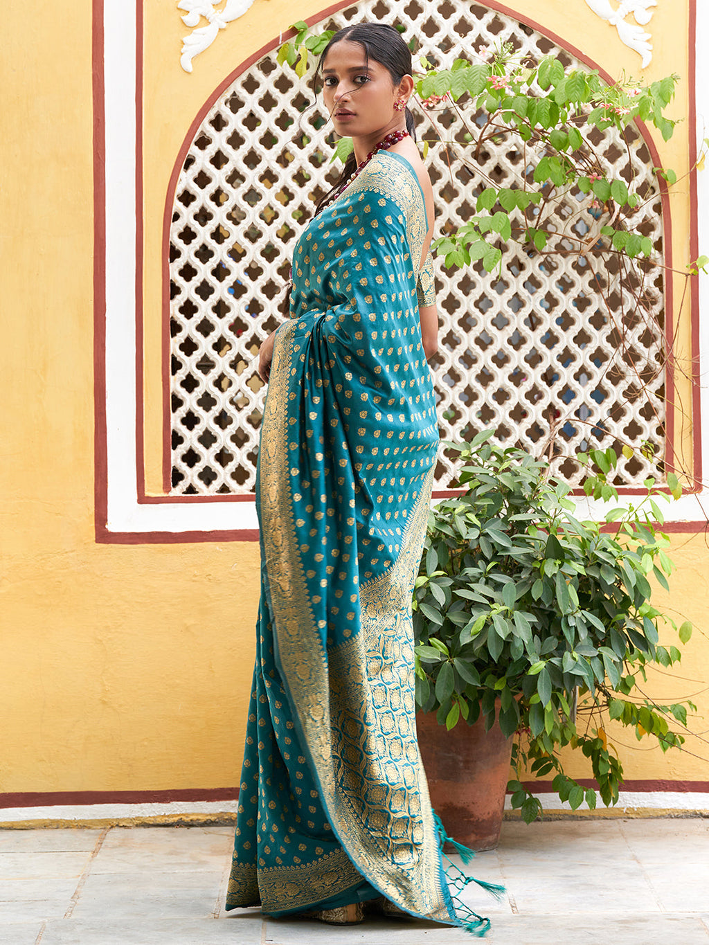 Janasya Teal Green Banarasi Silk Woven Ethnic Motifs Woven Design Saree