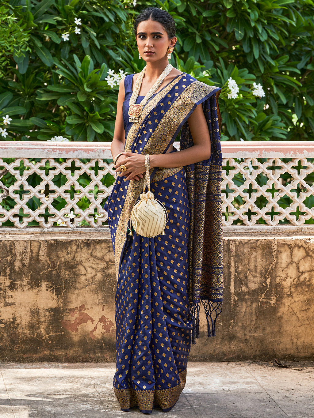 Janasya Navy Blue Banarasi Silk Ethnic Motifs Woven Design Saree