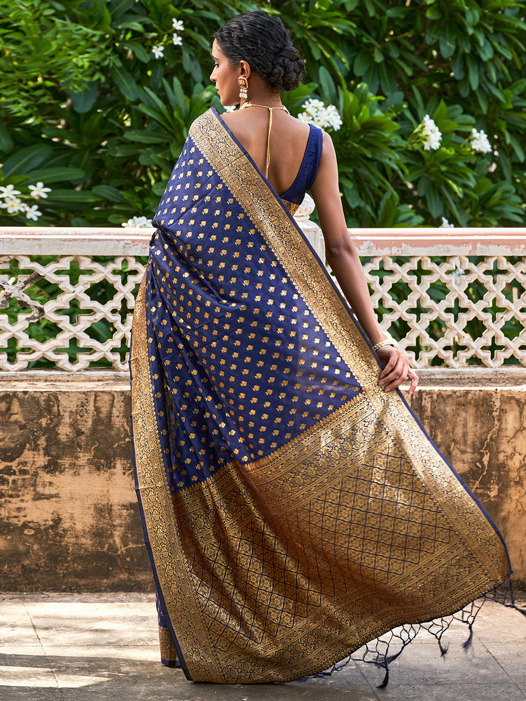 Janasya Navy Blue Banarasi Silk Ethnic Motifs Woven Design Saree