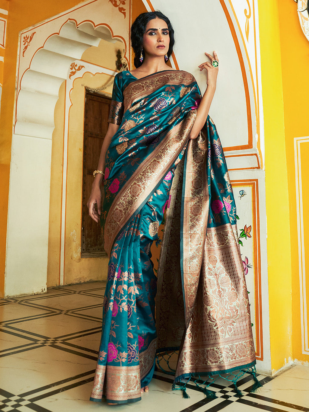 Janasya Dark Green Banarasi Silk Floral Woven Design Saree