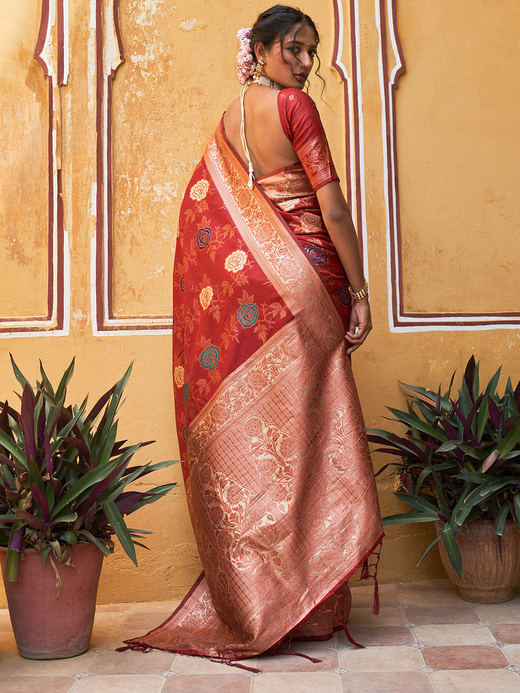 Janasya Red Banarasi Silk Floral Woven Design Saree - Distacart