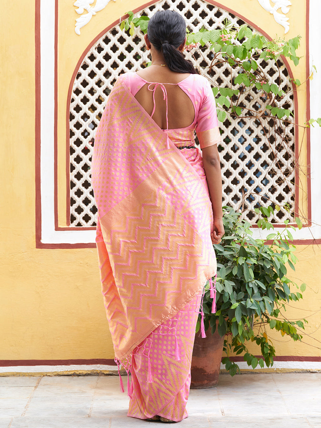 Janasya Pink Silk Blend Woven Polka Woven Design Saree