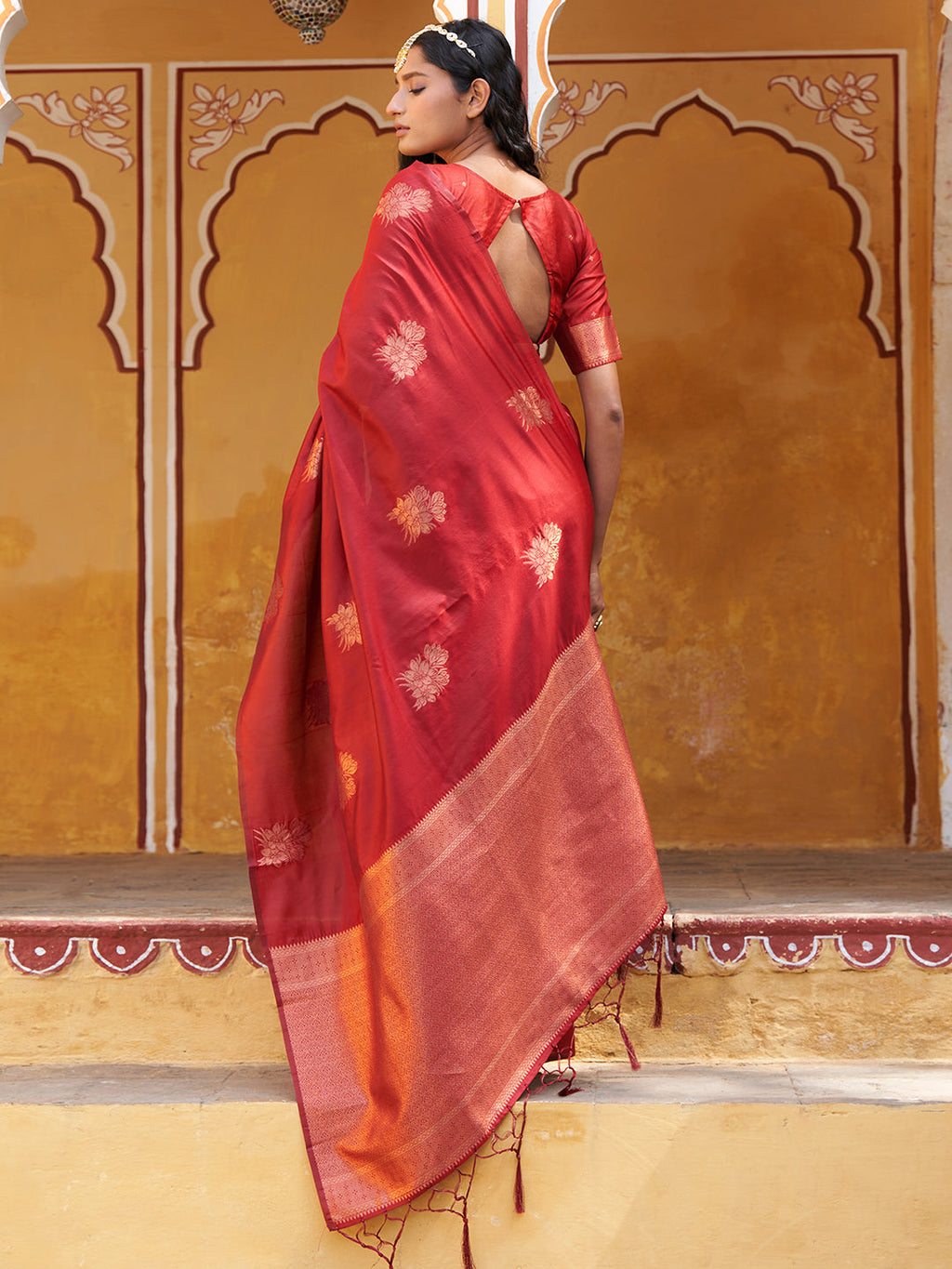 Janasya Red Kanjeevaram Silk Floral Motif Kanjeevaram Silk Saree