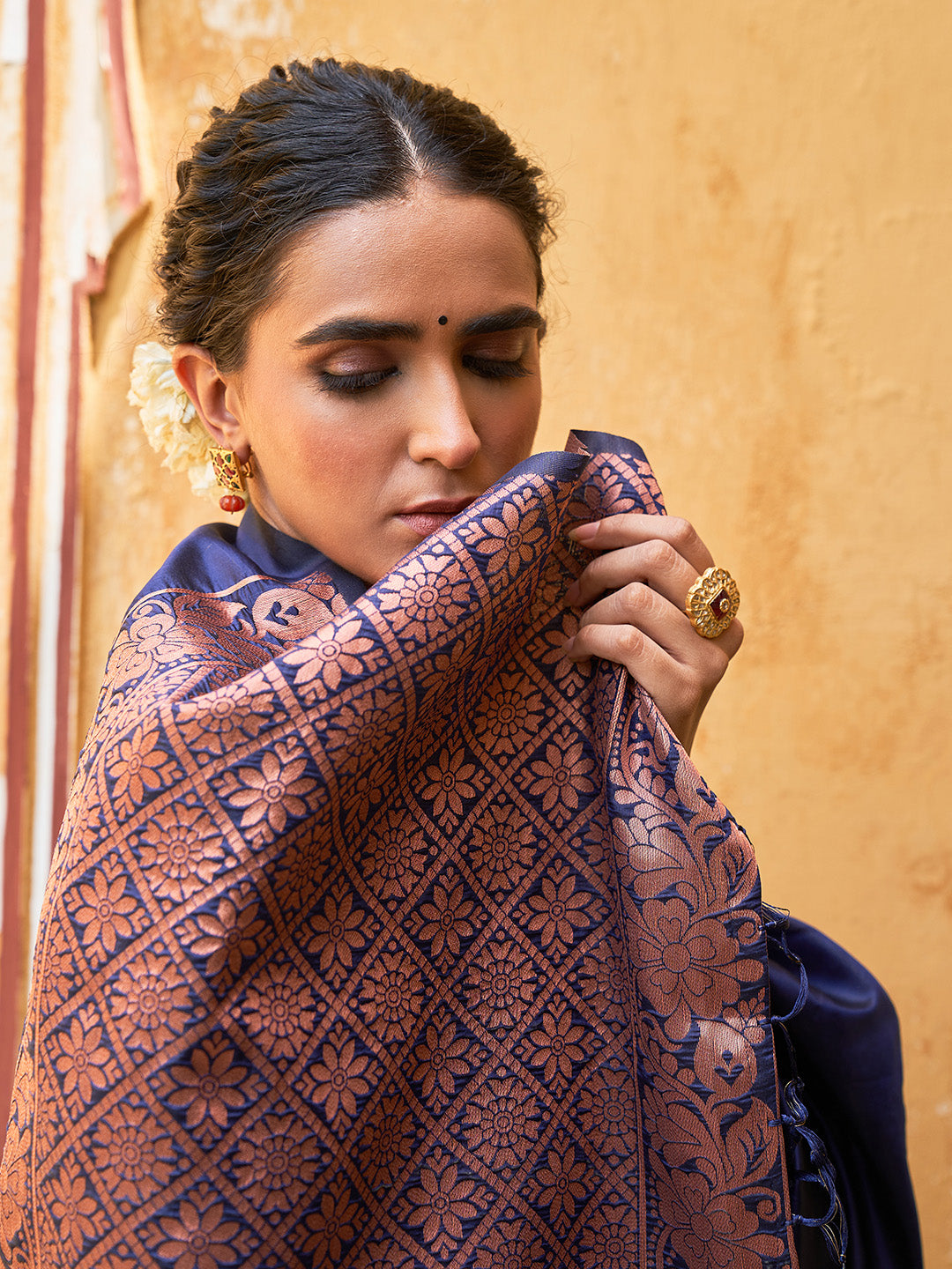 Janasya Navy Blue Kanjeevaram Silk Geometric Design Kanjeevaram Silk Saree