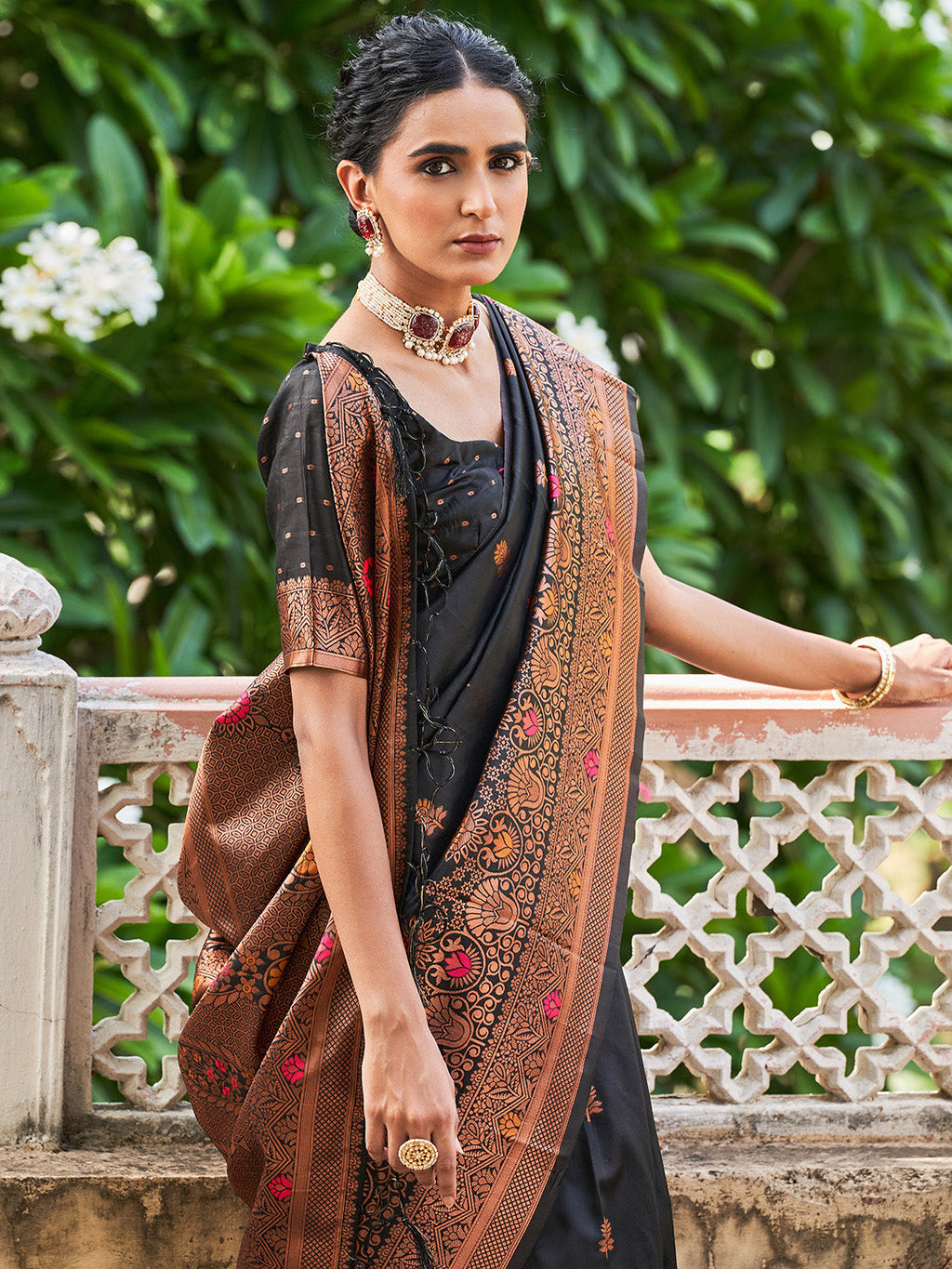 Janasya Black Banarasi Silk Woven Floral Design Banarasi Silk Saree - Distacart