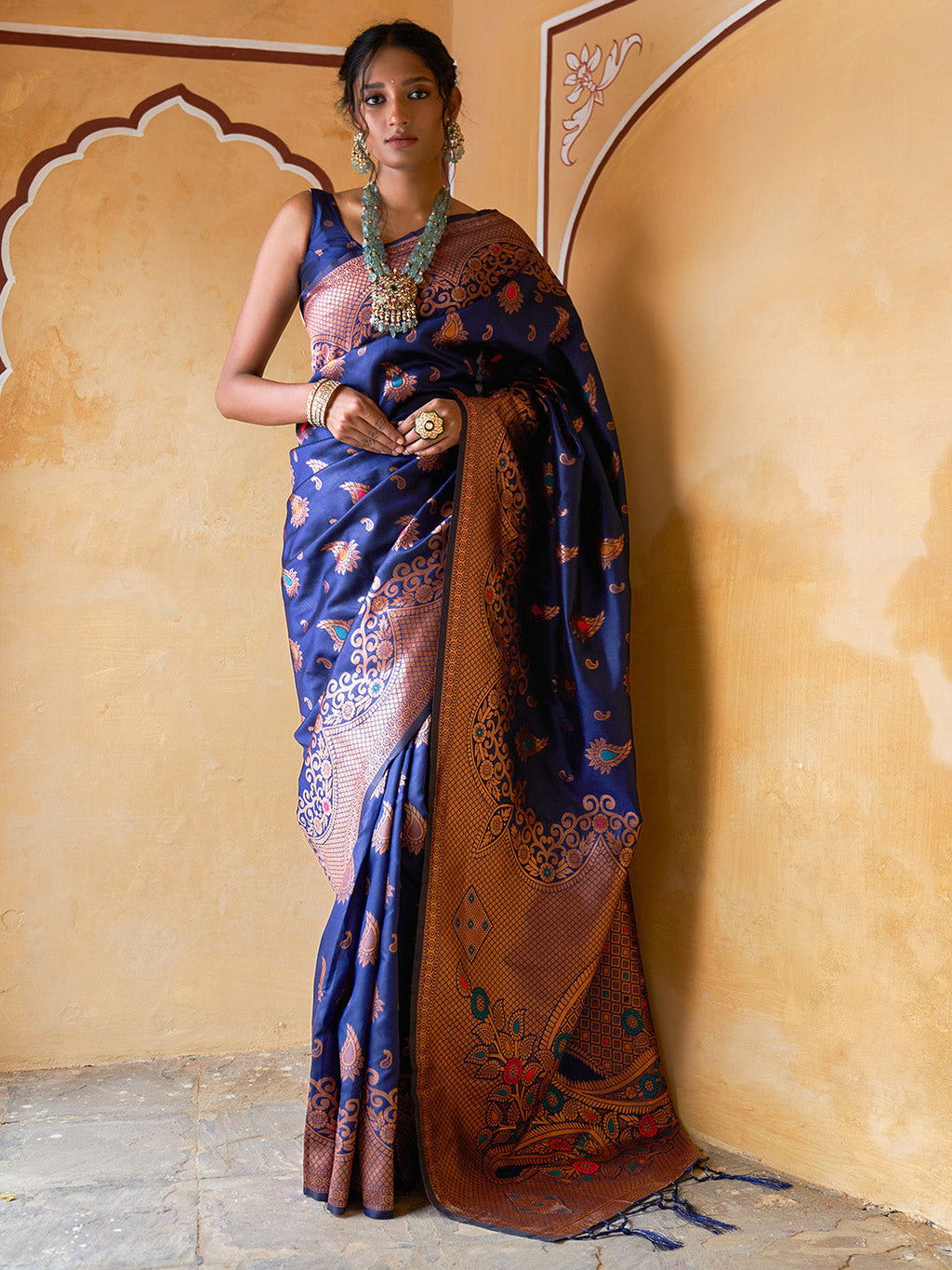 Janasya Navy Blue Banarasi Silk Woven Dual Tone Floral Design Banarasi Silk Saree - Distacart