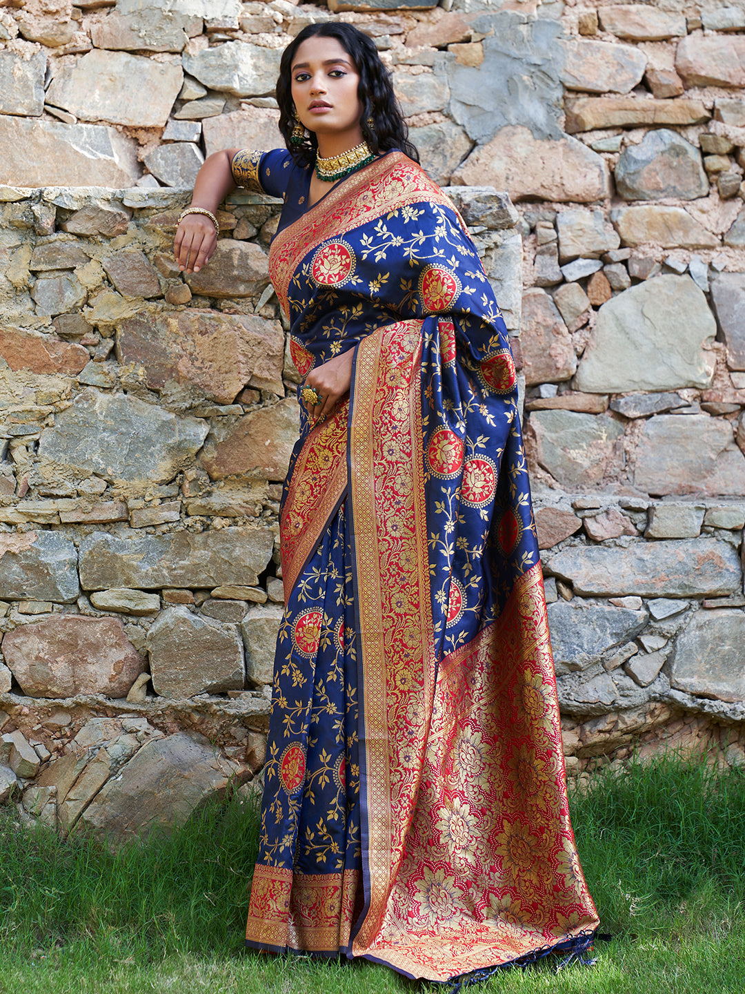 Janasya Navy Blue Silk Blend Woven Jaal Motif Woven Design Saree - Distacart
