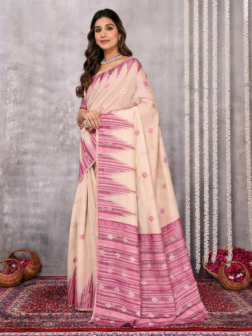 Janasya Beige & Mauve Cotton Linen Geometric Woven Saree - Distacart
