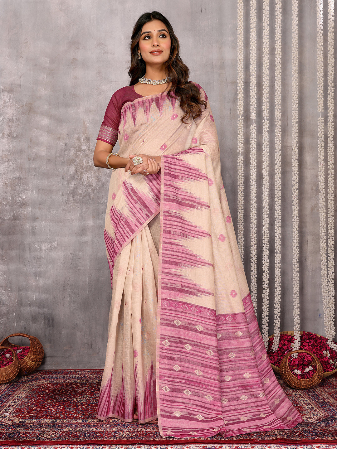 Janasya Beige & Mauve Cotton Linen Geometric Woven Saree - Distacart