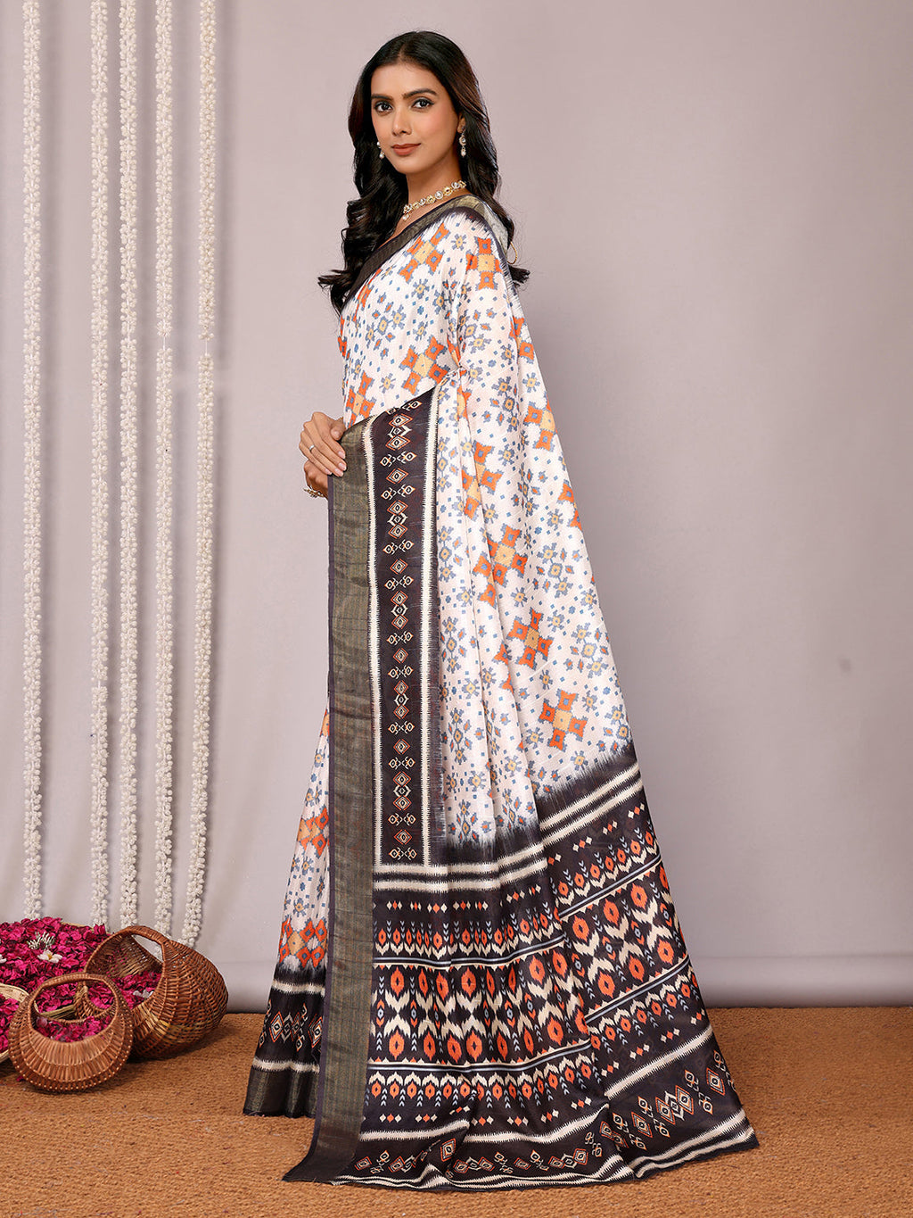Janasya White & Black Chanderi Silk Ikkat Printed Saree - Distacart